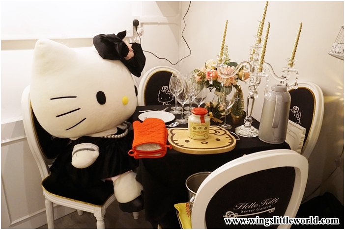 hello-kitty-cafe-3