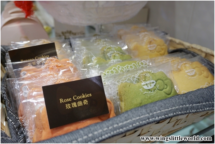 hello-kitty-le-petit-cafe-5