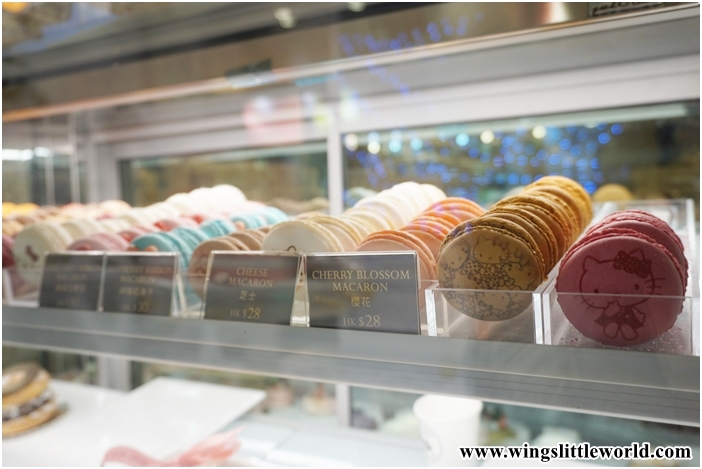 hello-kitty-le-petit-cafe-6