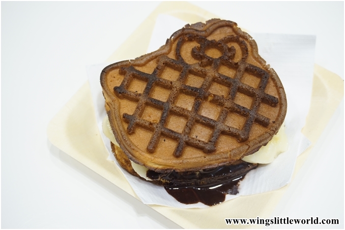 hello-kitty-le-petit-cafe-7